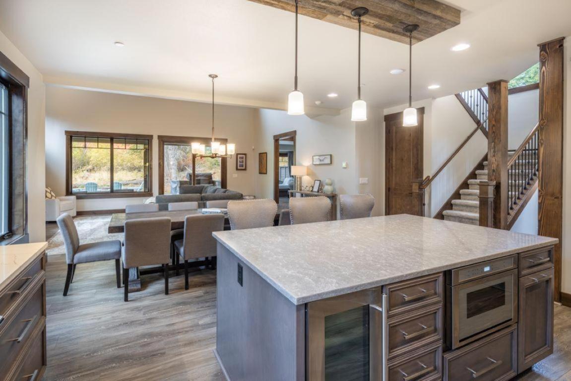 Suncadia 4 Bdrm Home Beautiful Floor To Ceiling Fireplace เคลเอลลัม ภายนอก รูปภาพ